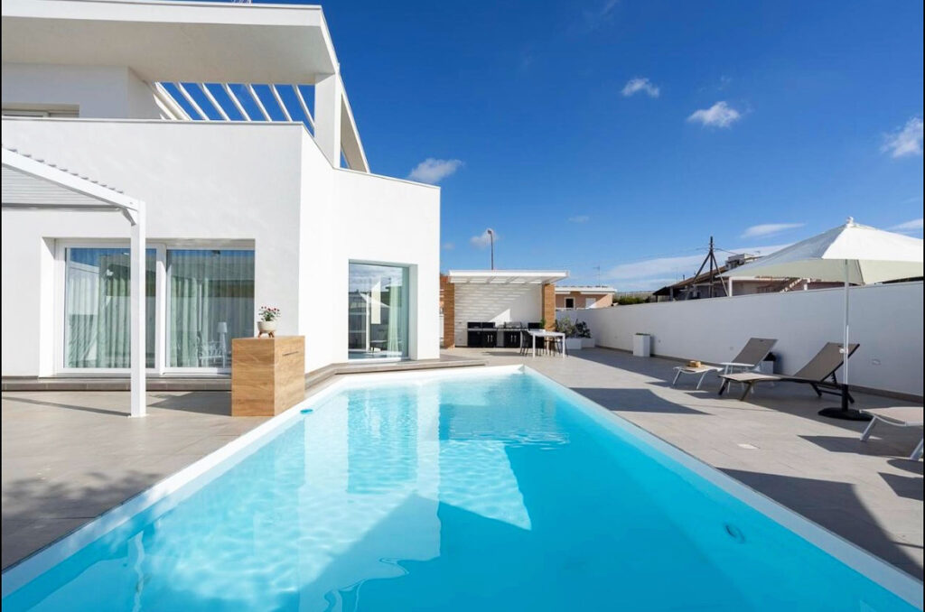 Casa vacanza con piscina a Marina di Ragusa 